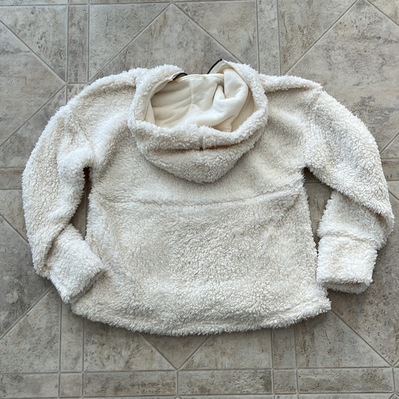 Hooded Sherpa Half Zip - Picture 3 of 3